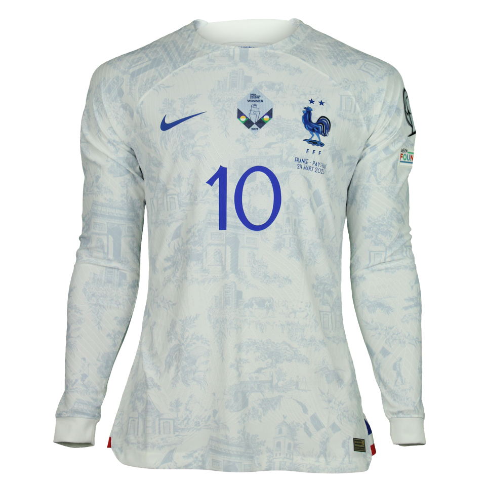 Kylian Mbappé  France jersey