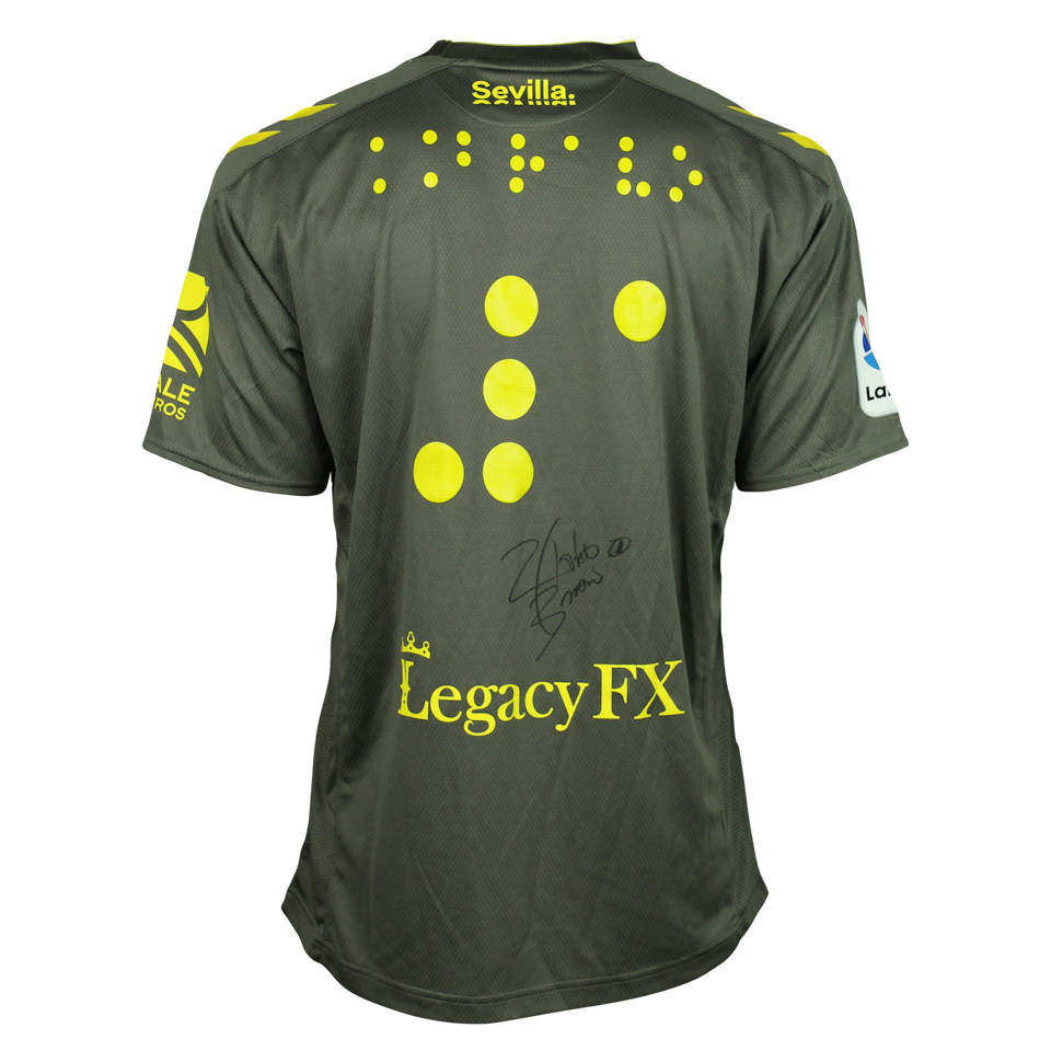 Claudio Bravo Real Betis shirt