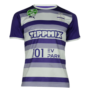 Petrus Boumal Mayega Újpest FC shirt