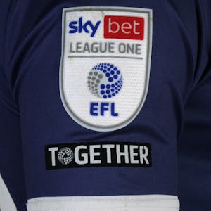 Brandon Hanlan Wycombe Wanderers shirt