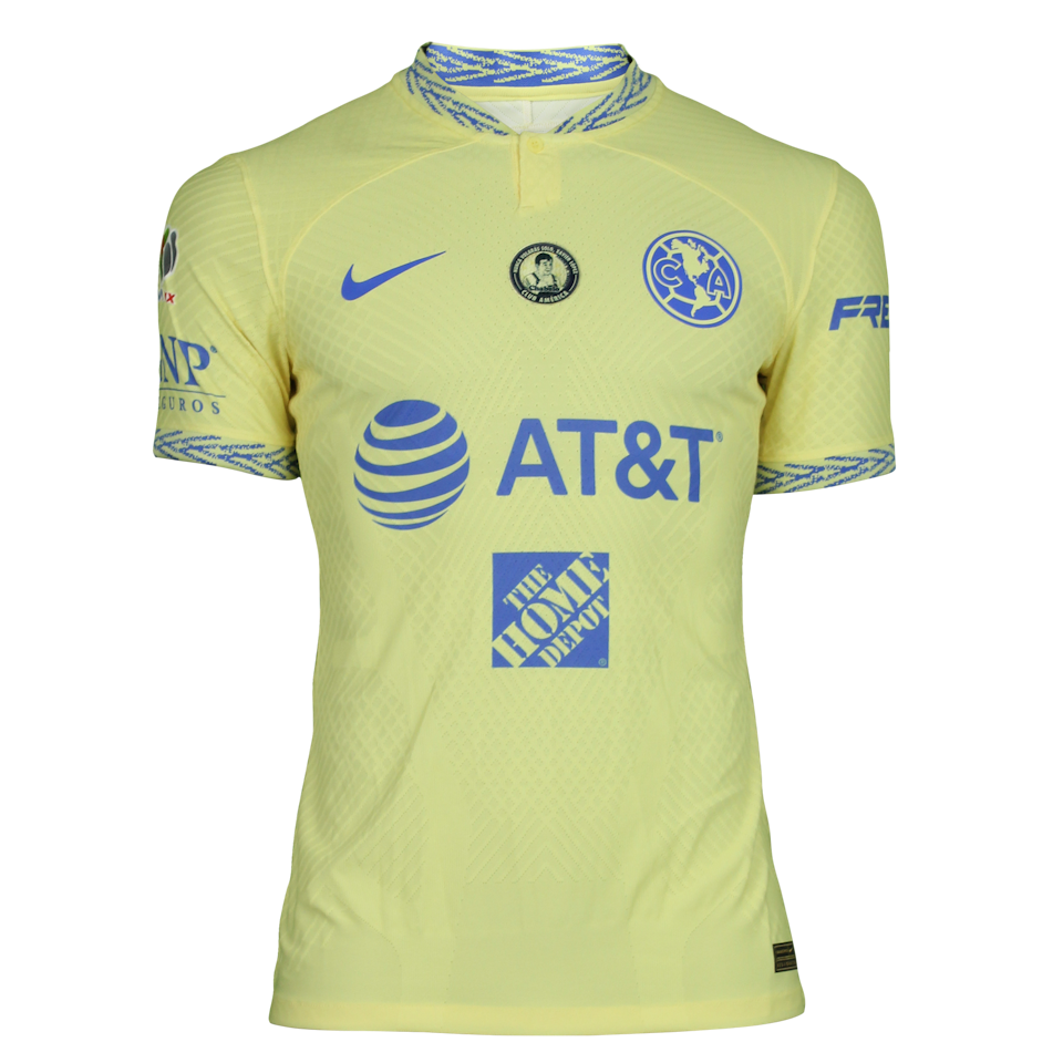 Sebastián Cáceres Club América shirt