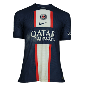 Paris Saint-Germain 팀의 Nuno Mendes 셔츠