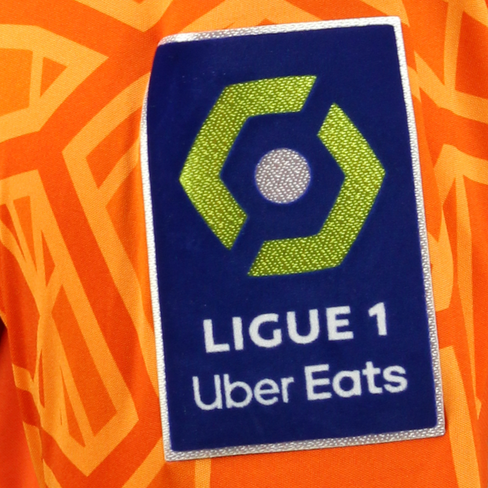 Rémy Riou Olympique Lyonnais のシャツ