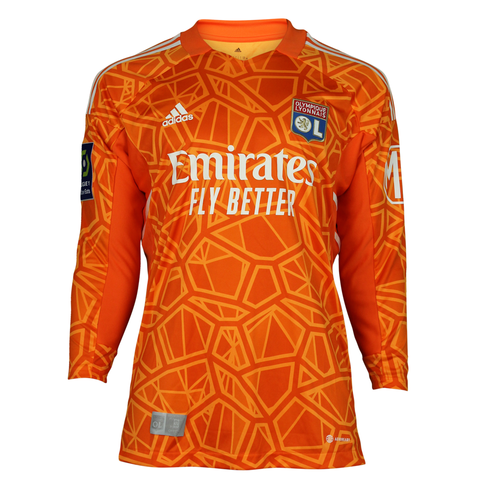 Rémy Riou Olympique Lyonnais のシャツ