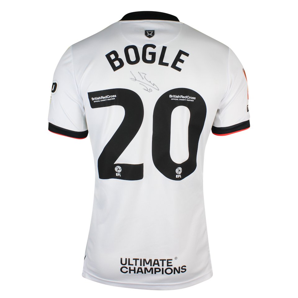 Jayden Bogle Sheffield United shirt