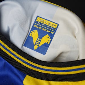 Giangiacomo Magnani Hellas Verona FC shirt