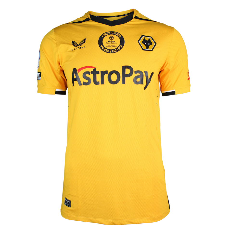 Hugo Bueno Wolverhampton Wanderers shirt