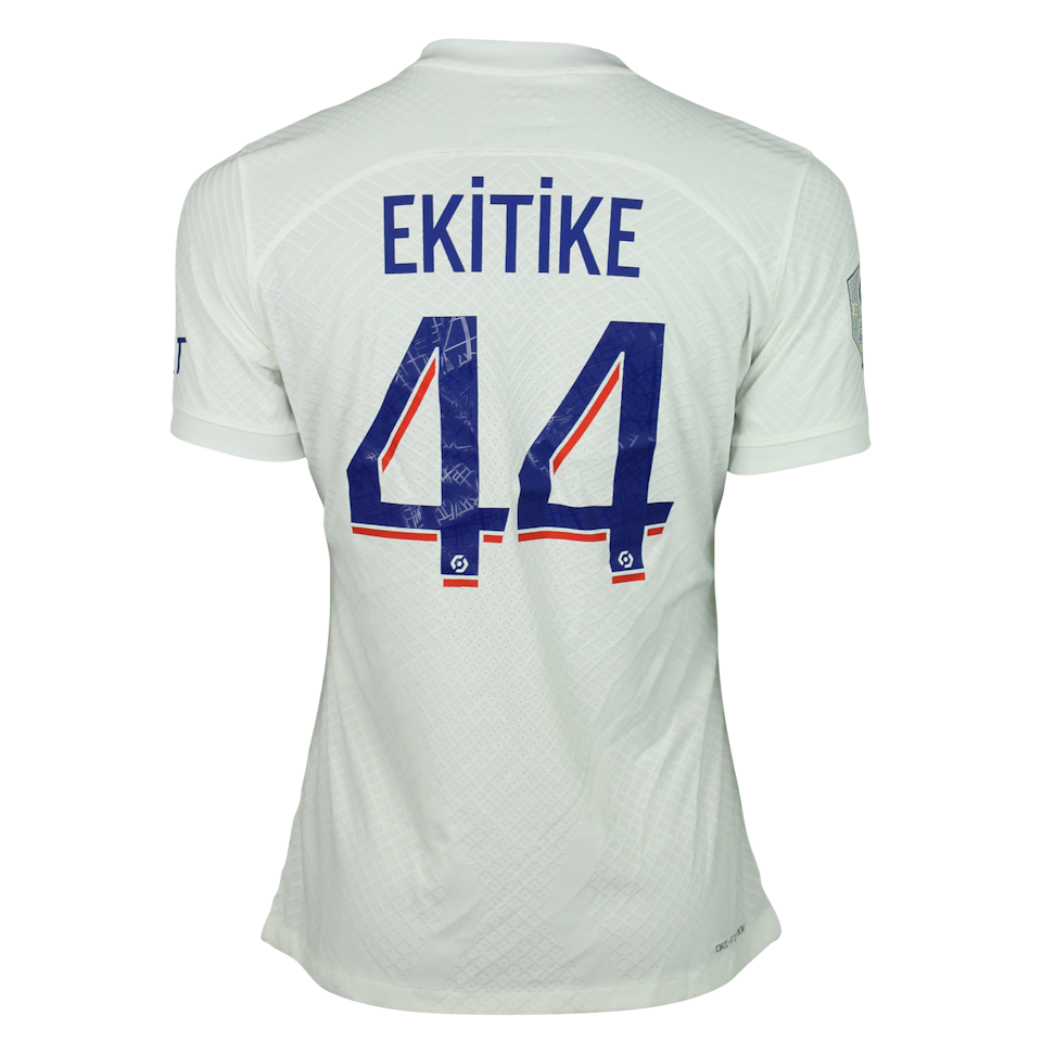 Hugo Ekitike Paris Saint-Germain shirt