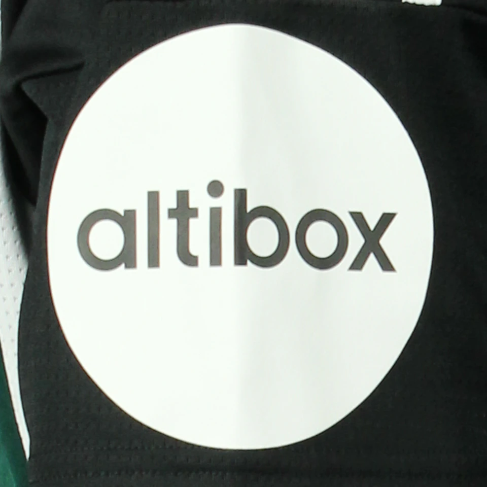 来自Rosenborg的Jayden Nelson球衣