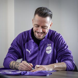Péter Kabát 