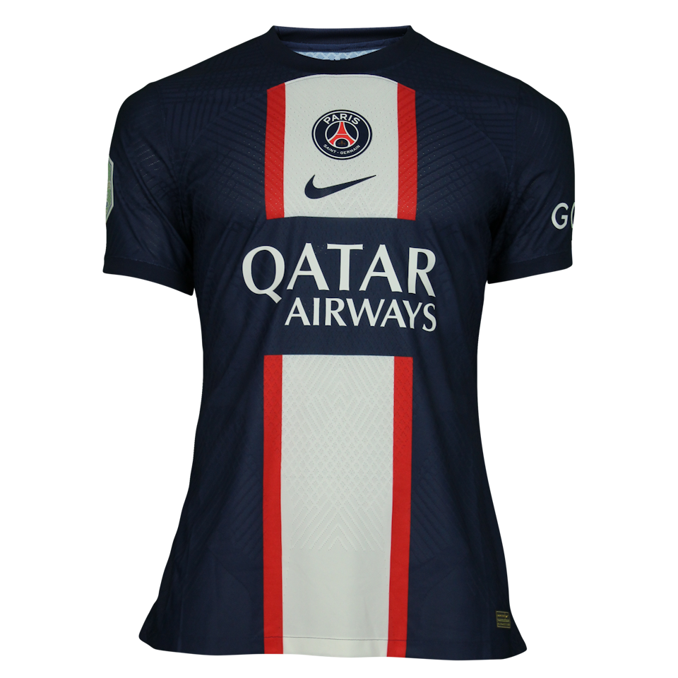 Hugo Ekitike Paris Saint-Germain forması