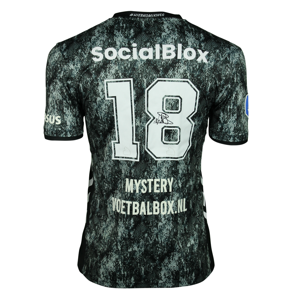 Lorenzo Burnet FC Emmen shirt