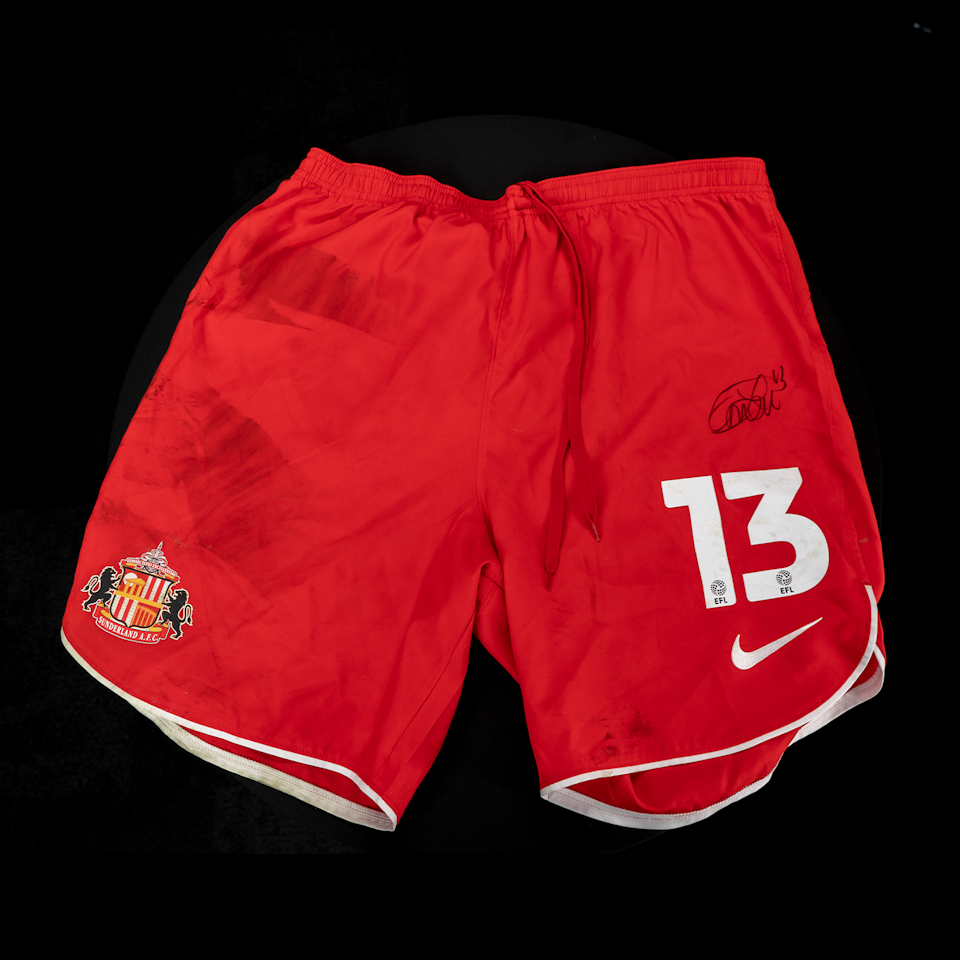 Luke O'Nien Sunderland shirt