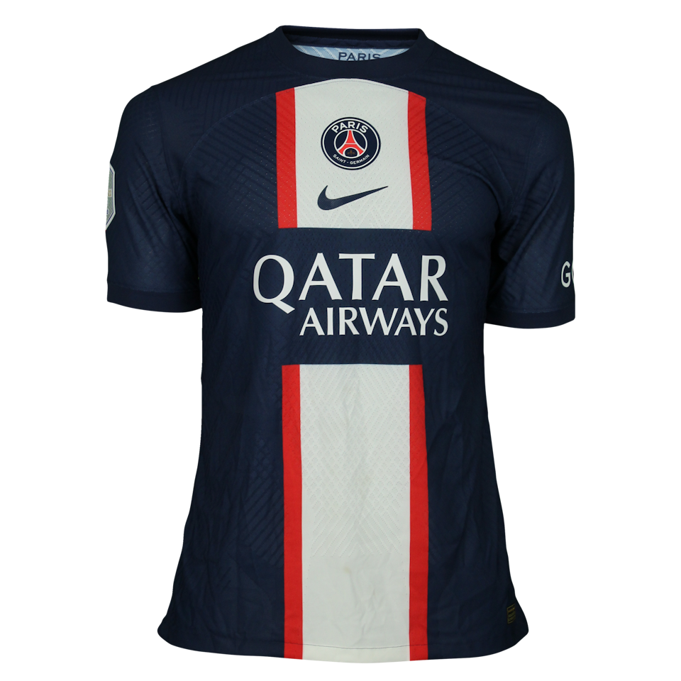 Hugo Ekitike Paris Saint-Germain forması