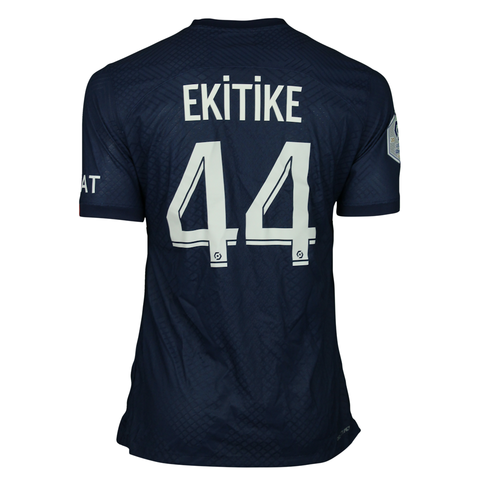 Hugo Ekitike Paris Saint-Germain forması