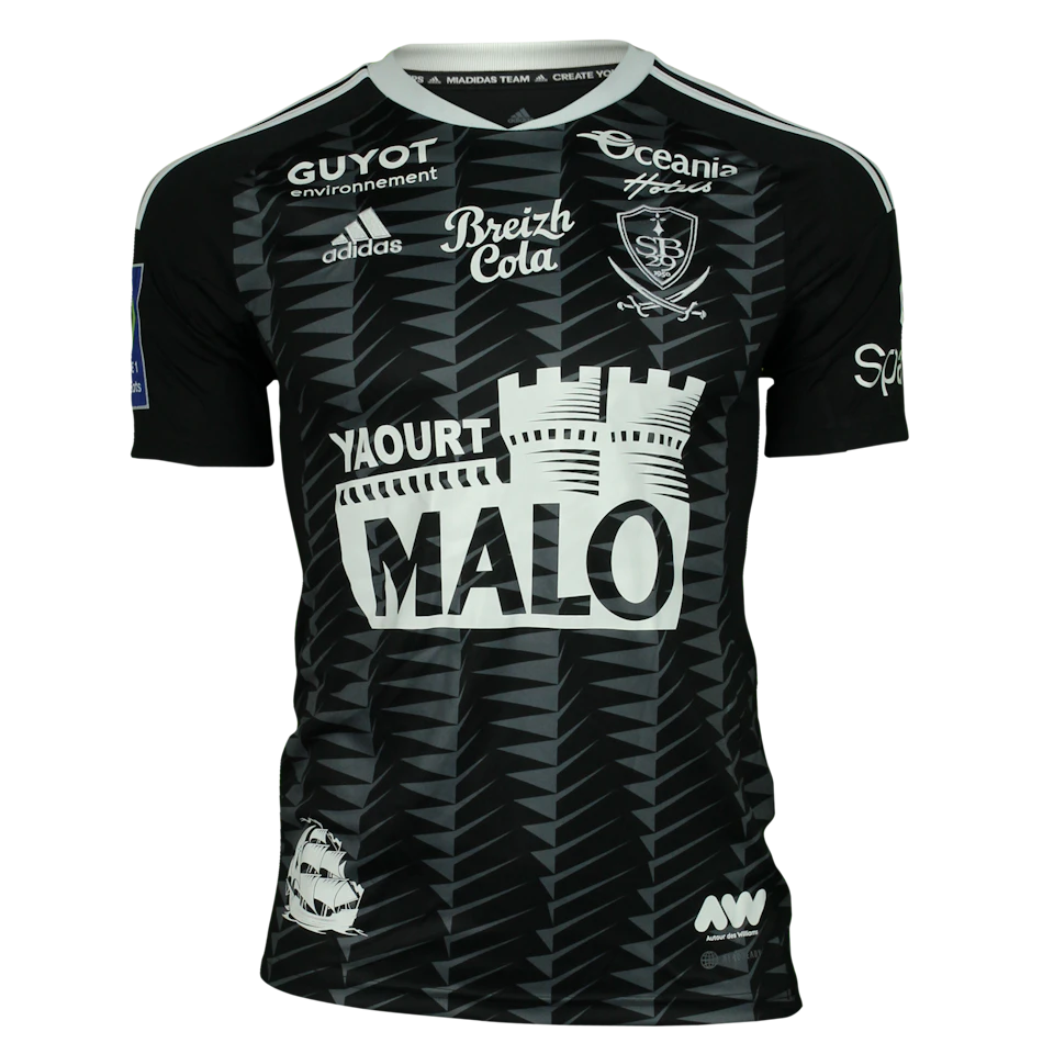 来自Stade Brestois 29的Bradley Locko球衣