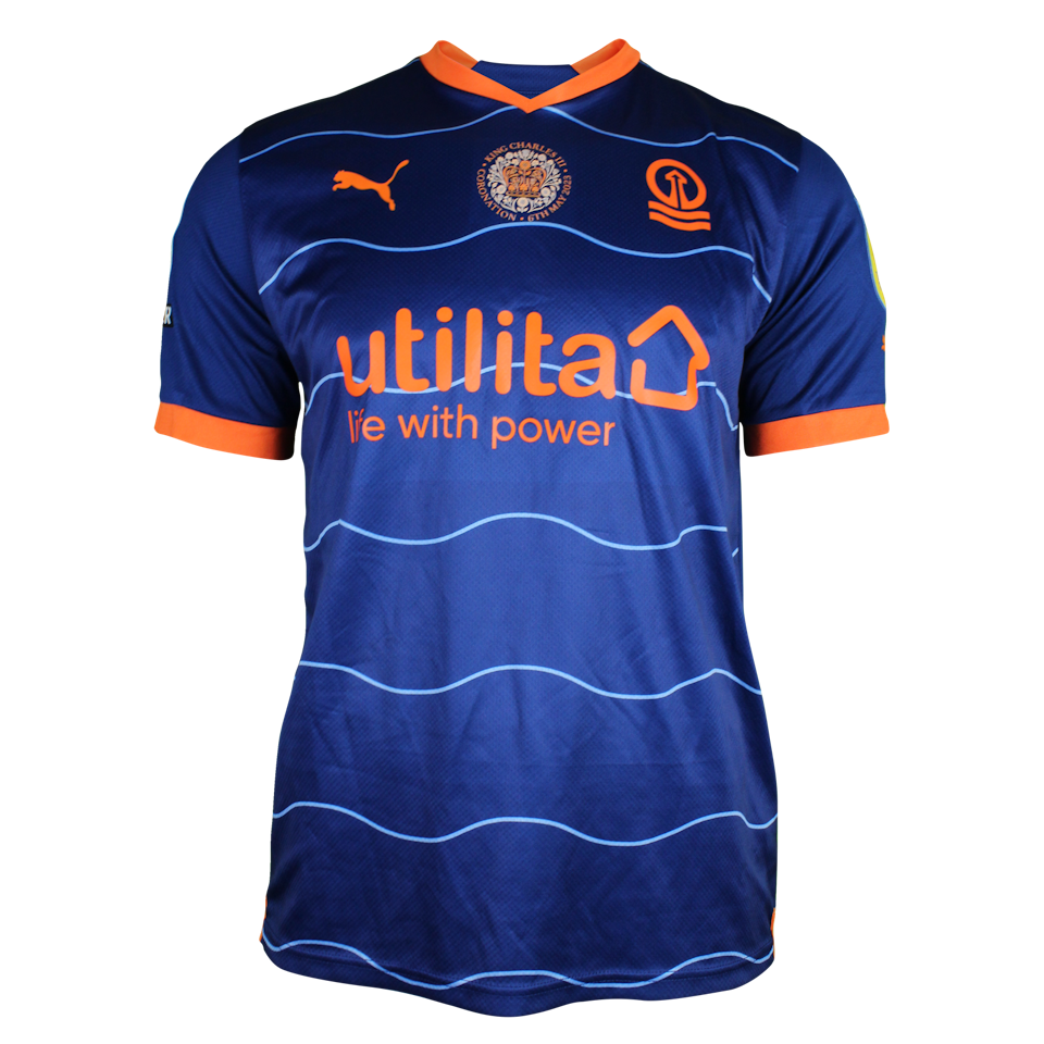 Morgan Rogers Blackpool shirt