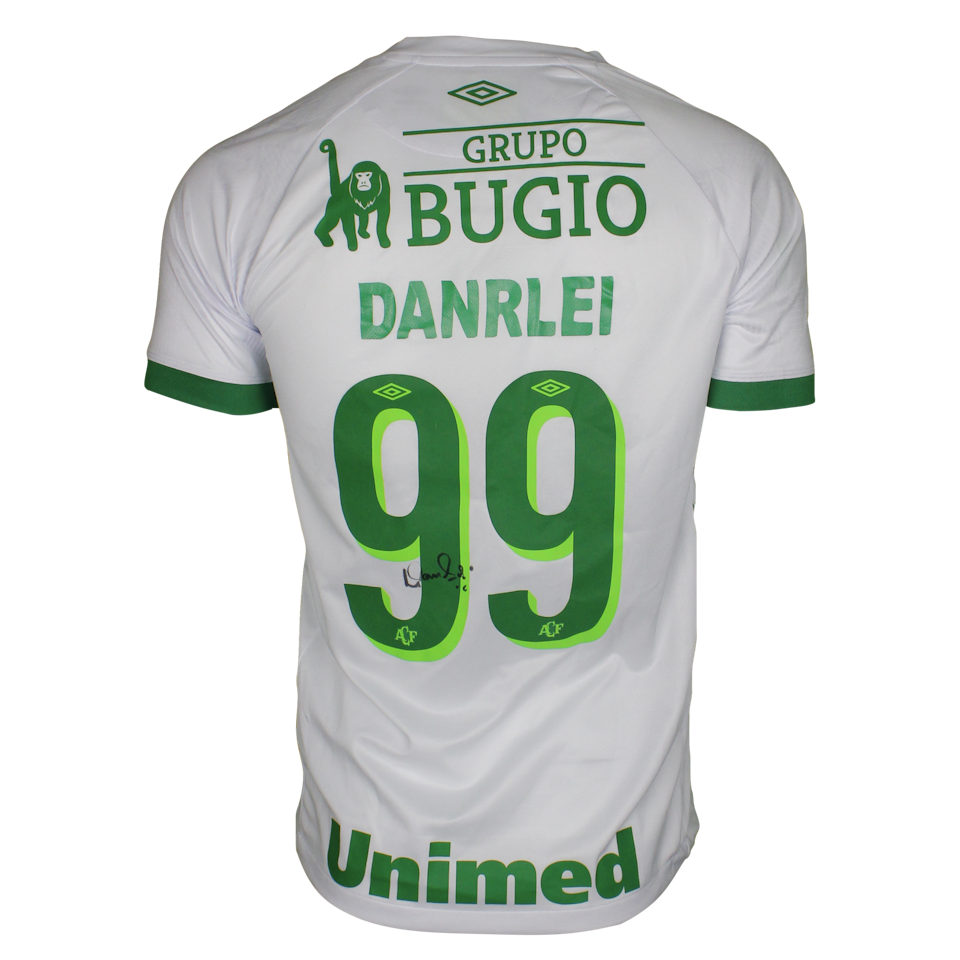 Danrlei Medeiros Moreira Chapecoense shirt