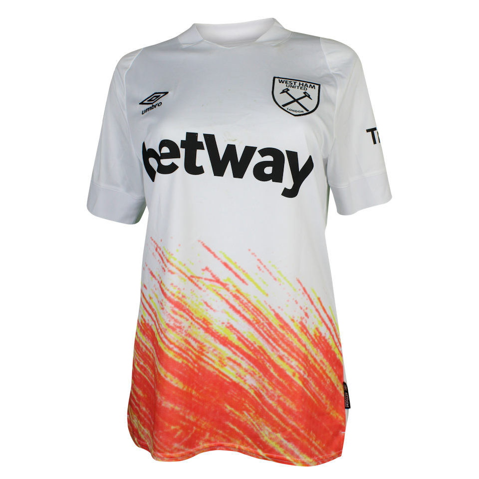Emma Snerle West Ham W jersey