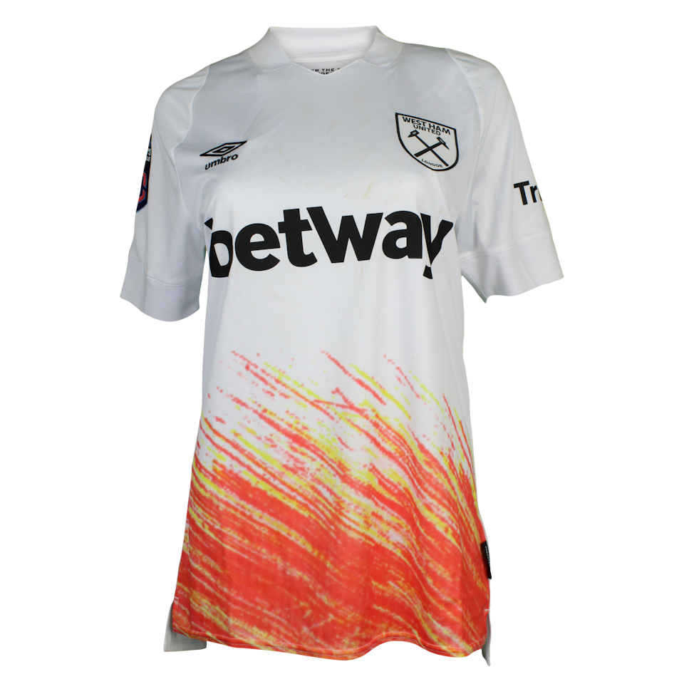 Honoka Hayashi West Ham W shirt