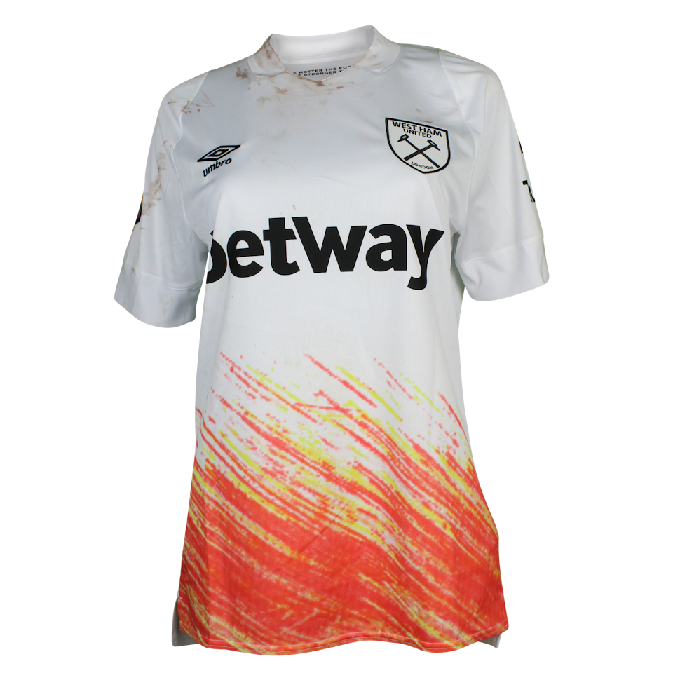 Viviane Asseyi West Ham W shirt