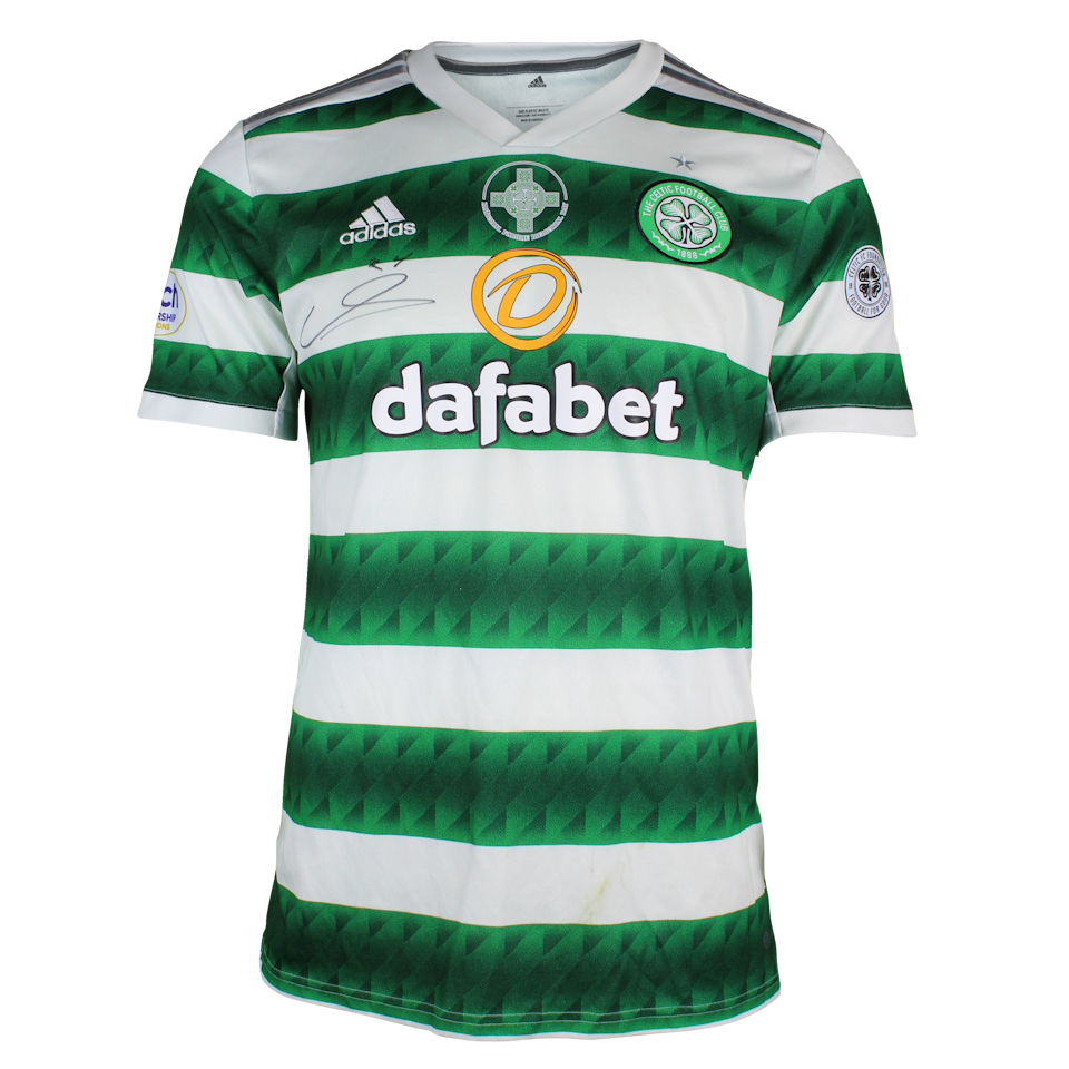 Carl Starfelt Celtic jersey