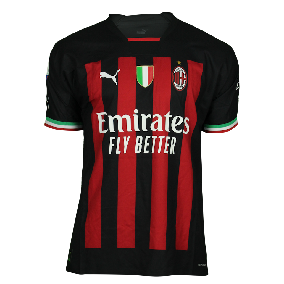 Theo Hernández AC Milan shirt
