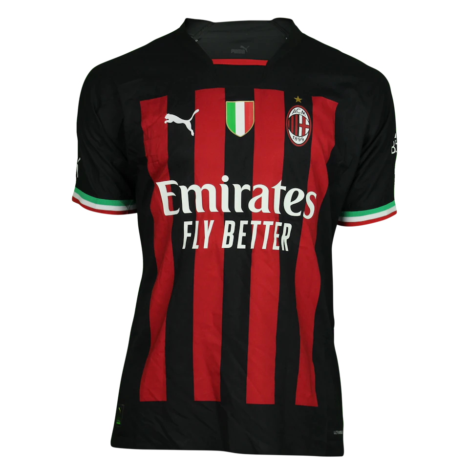 Malick Thiaw AC Milan camisa.