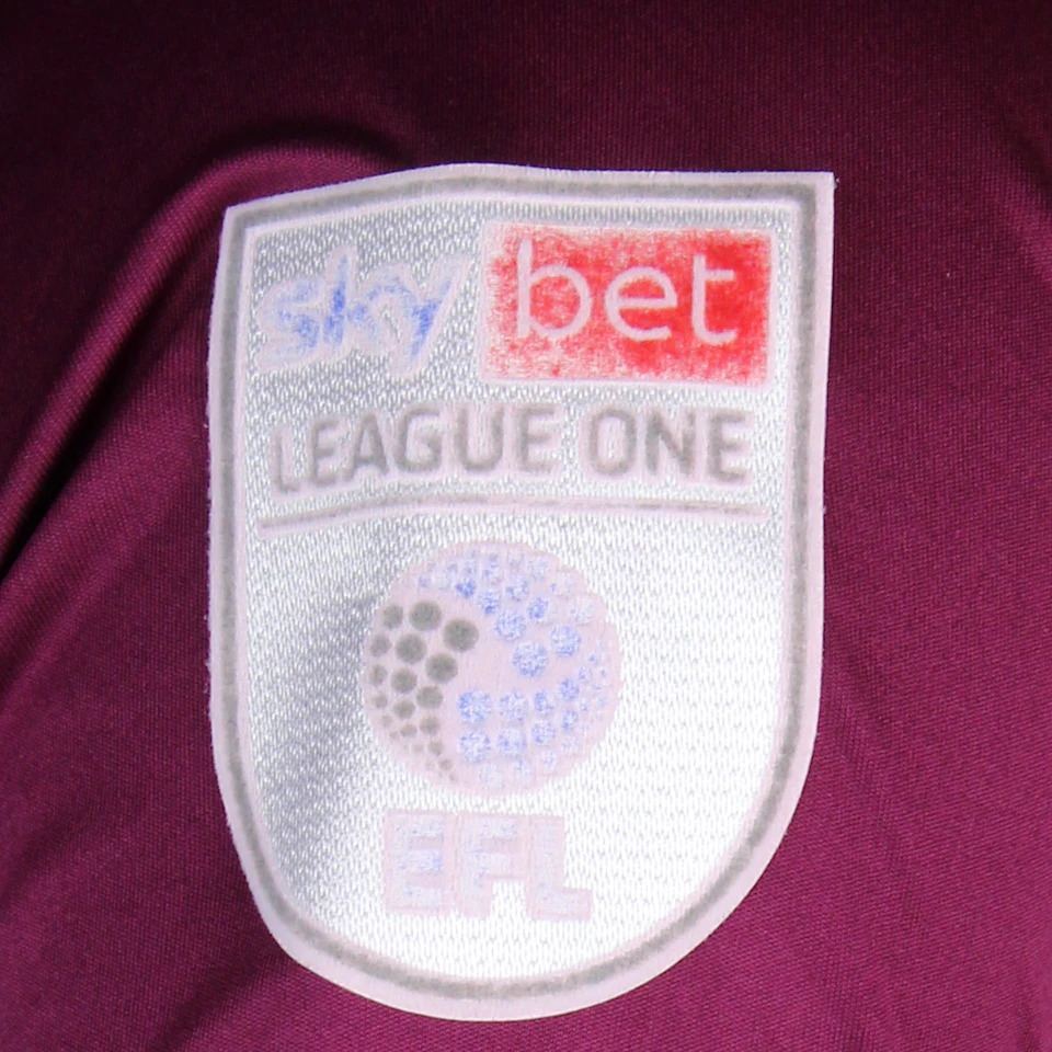 来自Derby County的Eiran Cashin球衣
