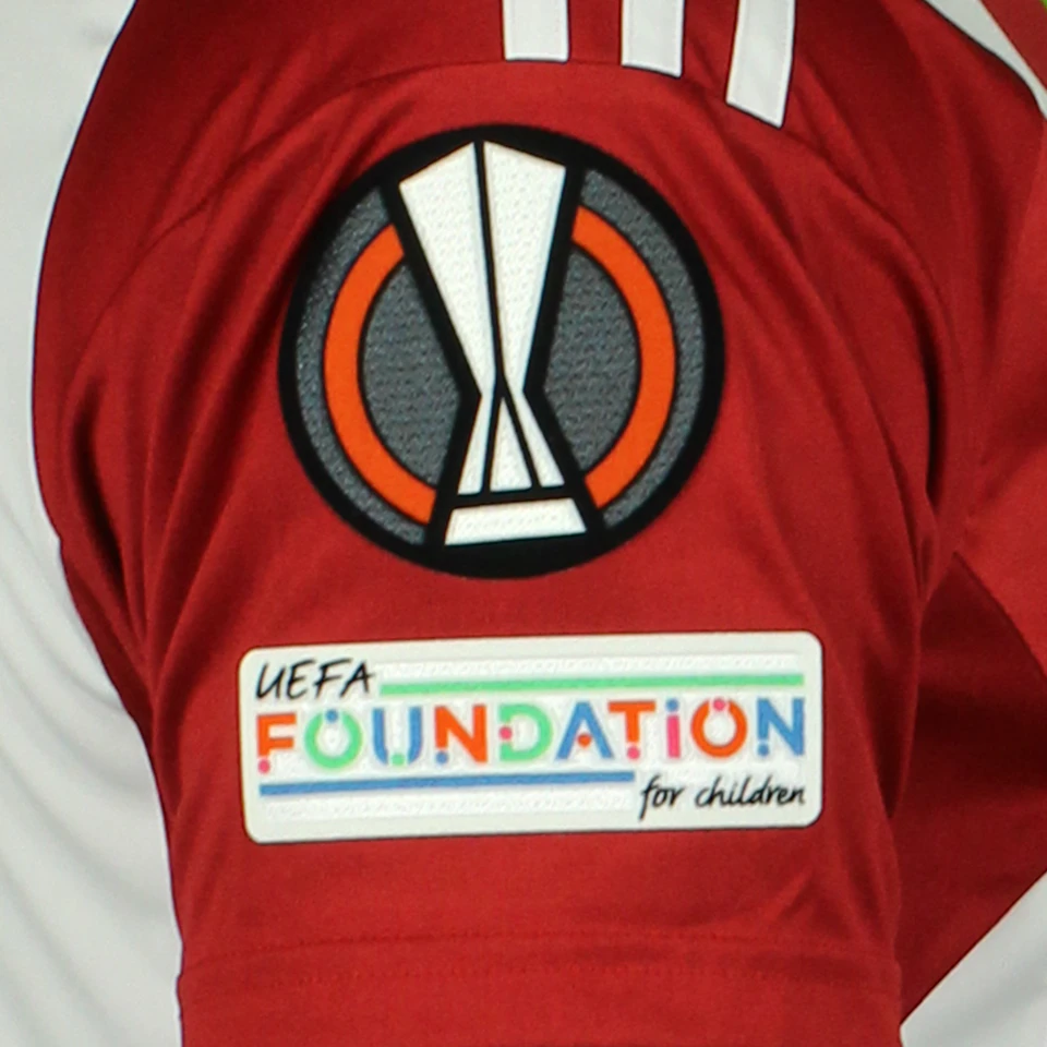 Squad Signed Shirt -In-beom Hwang 황인범 | Olympiacos