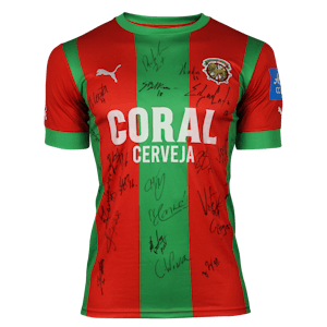 Squad Signed Shirt | CS Marítimo