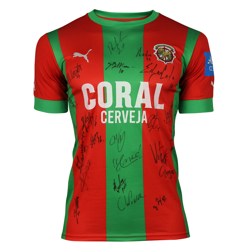 Squad Signed Shirt | CS Marítimo