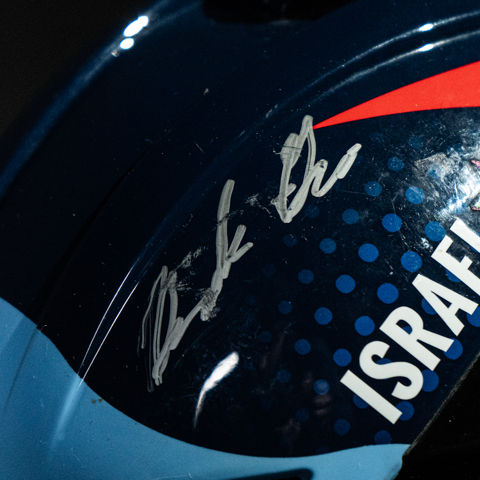Limited-edition Giro d’Italia Helmet - Derek Gee 