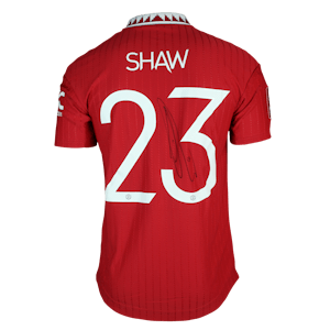 Luke Shaw Manchester United forması
