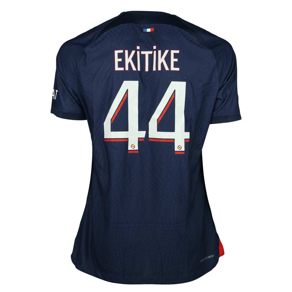 Paris Saint-Germain 팀의 Hugo Ekitike 셔츠