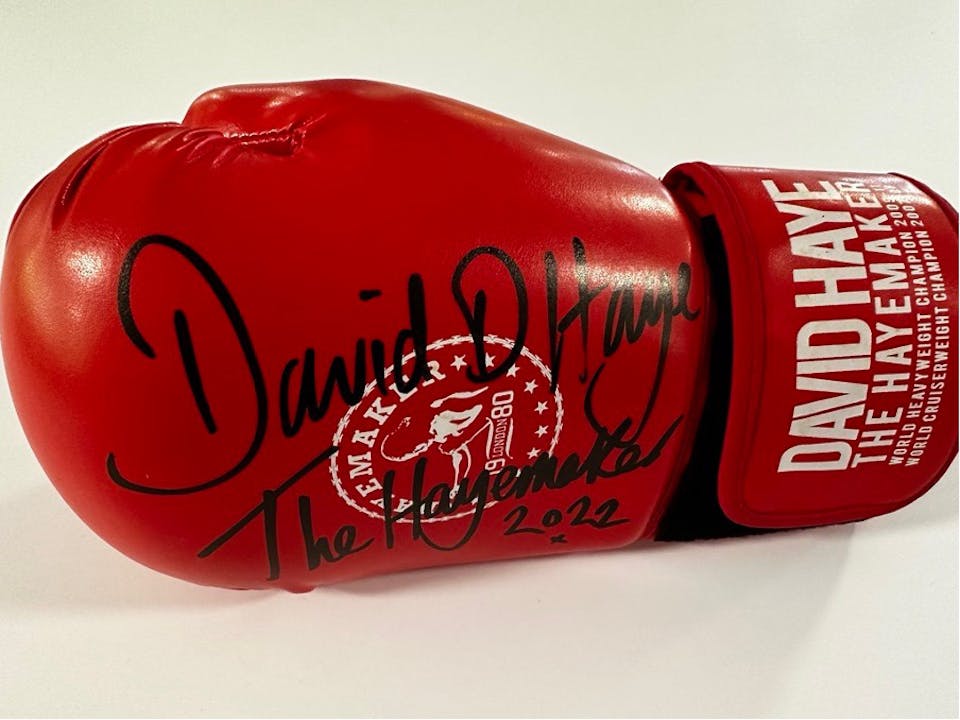 David The Hayemaker Haye signed boxing gloves MatchWornShirt