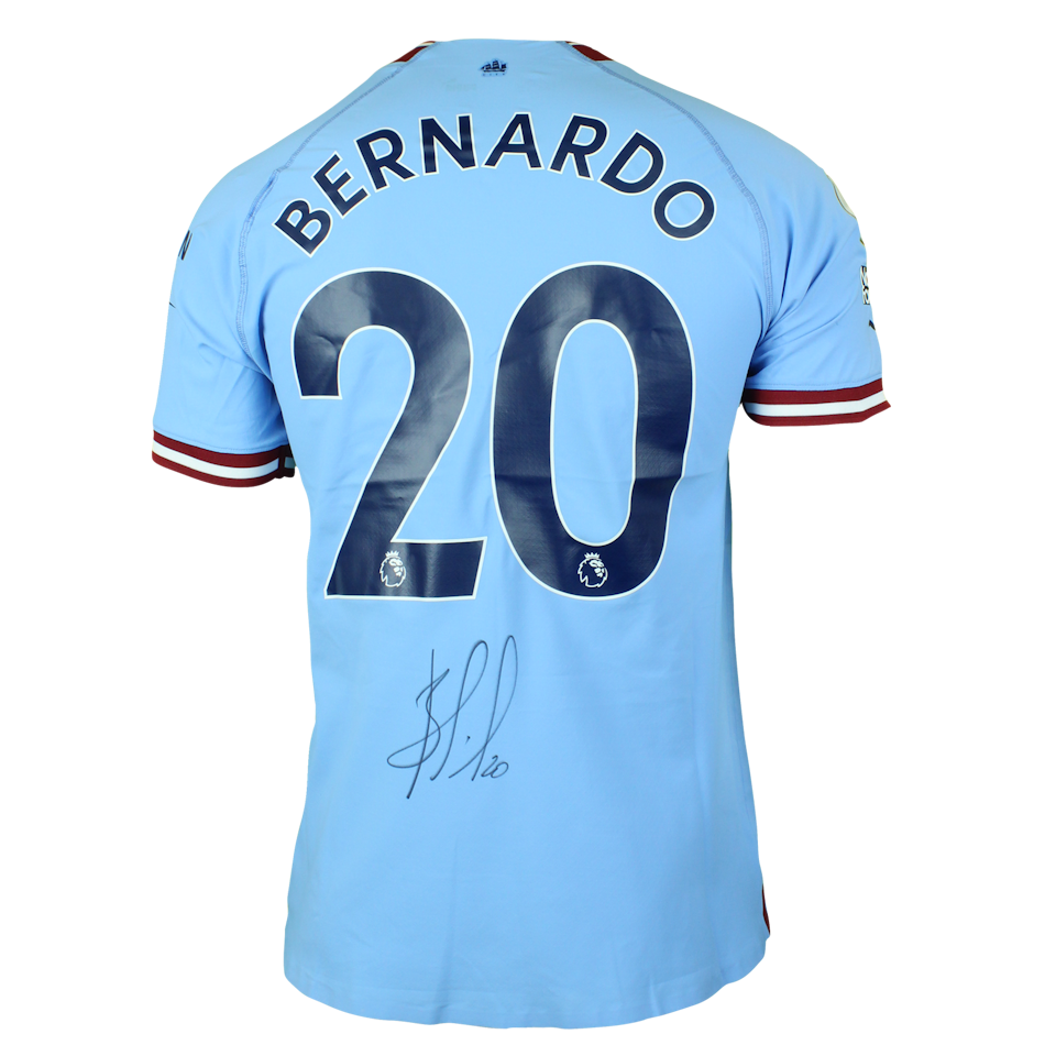 Bernardo Silva Manchester City shirt
