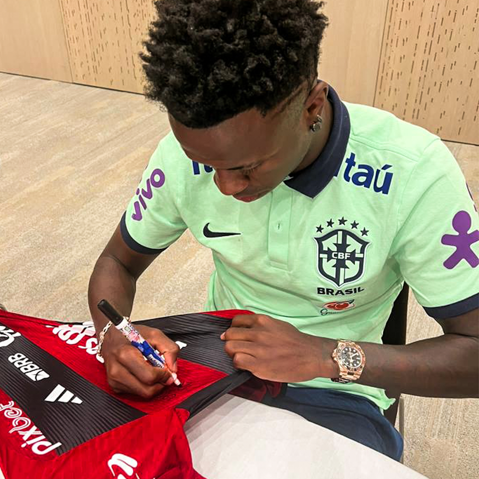 Vini Jr. - Signed Shirt