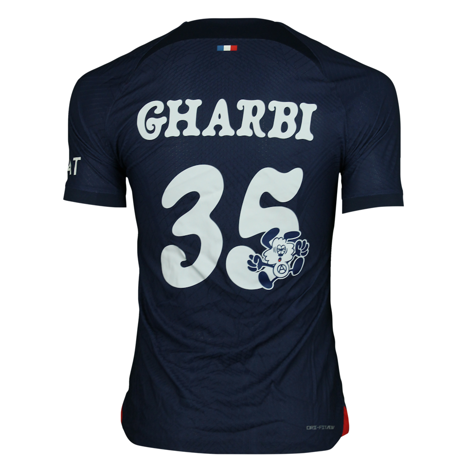 Paris Saint-Germain 팀의 Ismaël Gharbi 셔츠