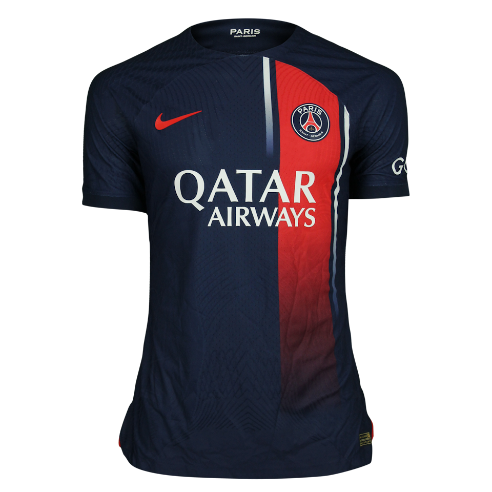 Hugo Ekitike Paris Saint-Germain forması