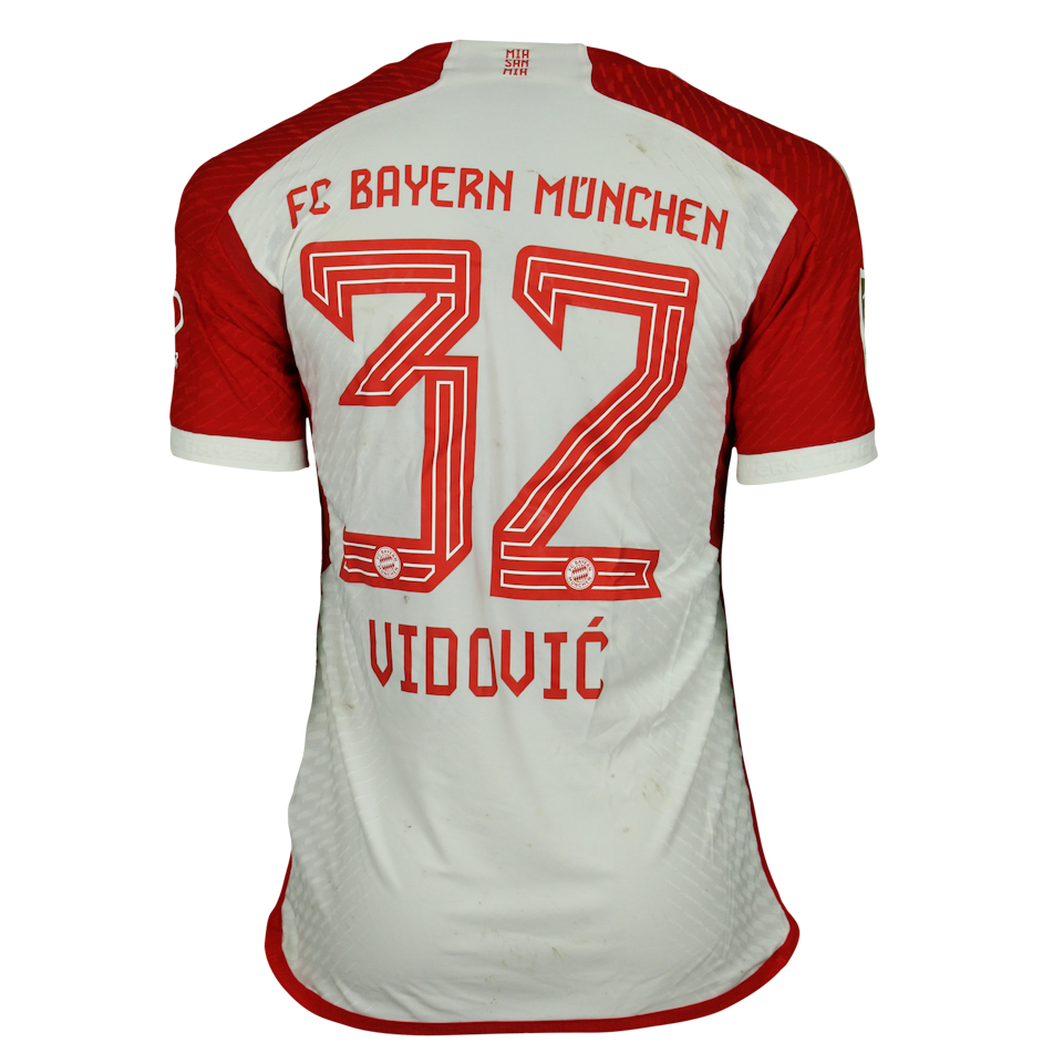 Gabriel Vidović Bayern München jersey