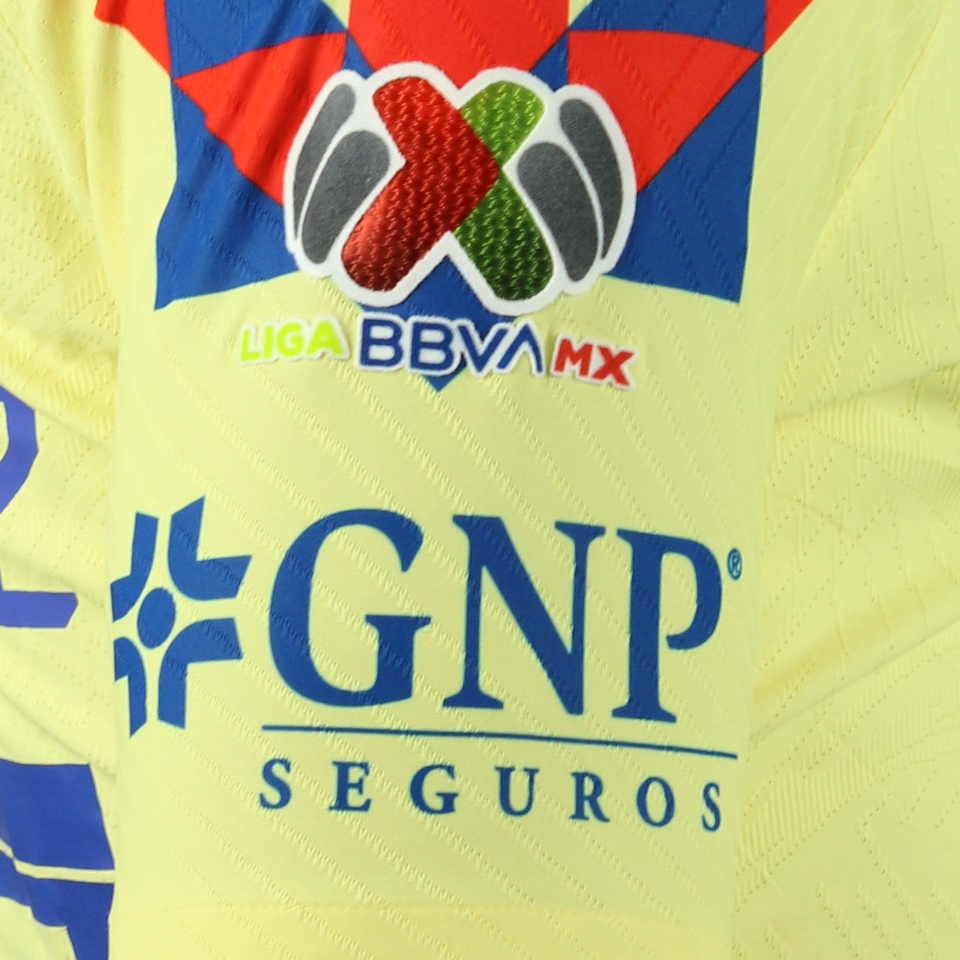 Israel Reyes Club América shirt
