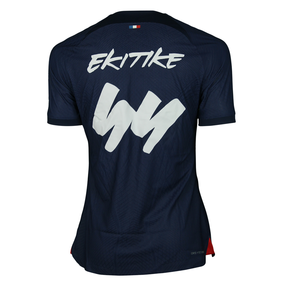 Hugo Ekitike Paris Saint-Germain shirt