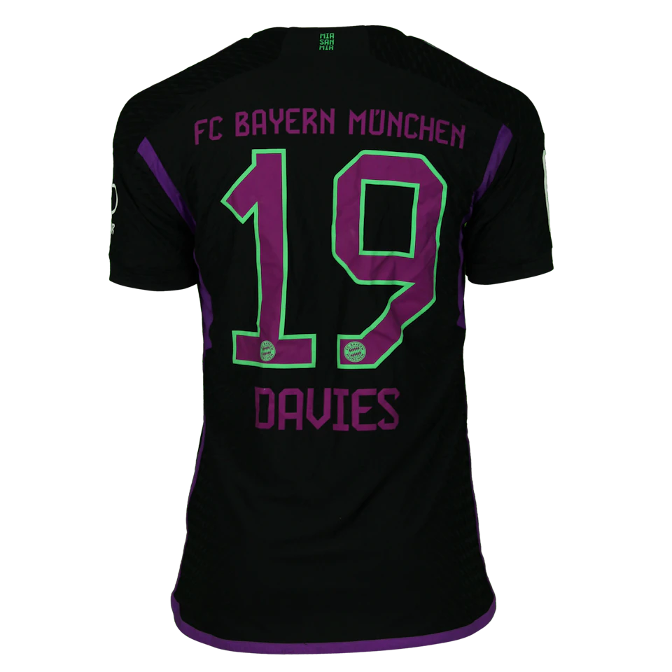 FC Bayern München-Trikot von Alphonso Davies