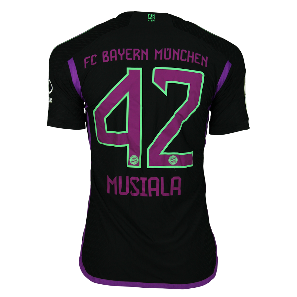 Jamal Musiala Bayern München jersey