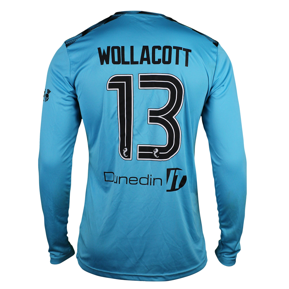 Jojo Wollacott Hibernian shirt