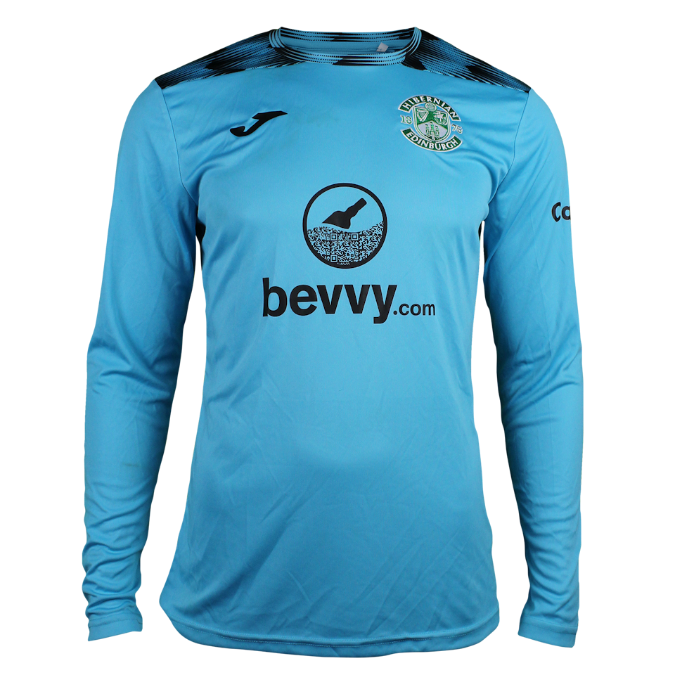 Jojo Wollacott Hibernian shirt