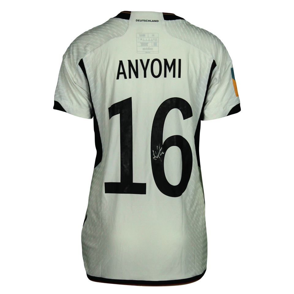 Nicole Anyomi