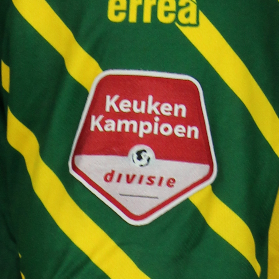 Henk Veerman ADO Den Haag のシャツ