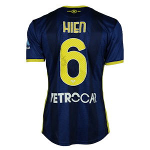 Hellas Verona FC 팀의 Isak Hien 셔츠